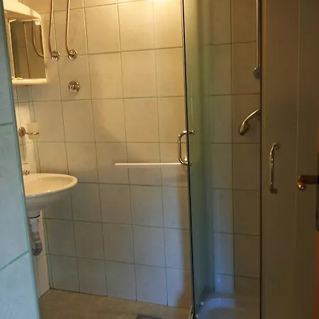 Gostinjska kuća Sara Podhum