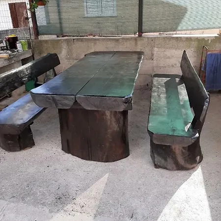 Sara Gasthuis Podhum