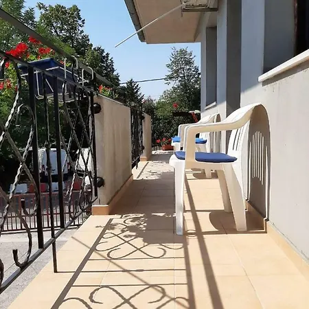 Sara 3*