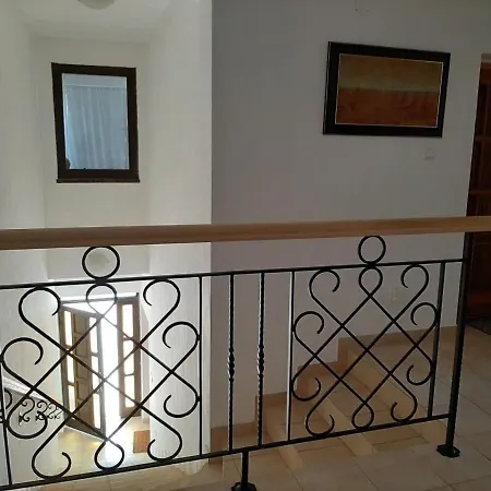 Guest house Sara Podhum